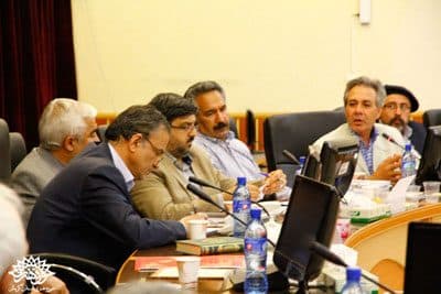 استاندار کرمان: فرهنگ کرمان را سیاسی نکنید