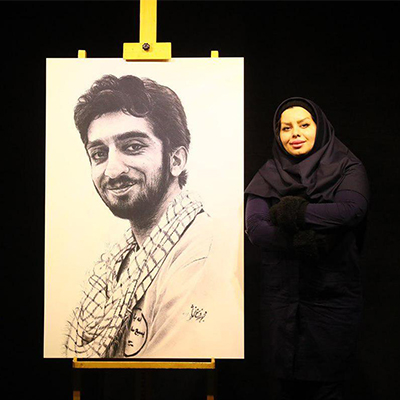 فرخ‌نژاد در مراسم رونمایی اثر خود از شهید حججی: